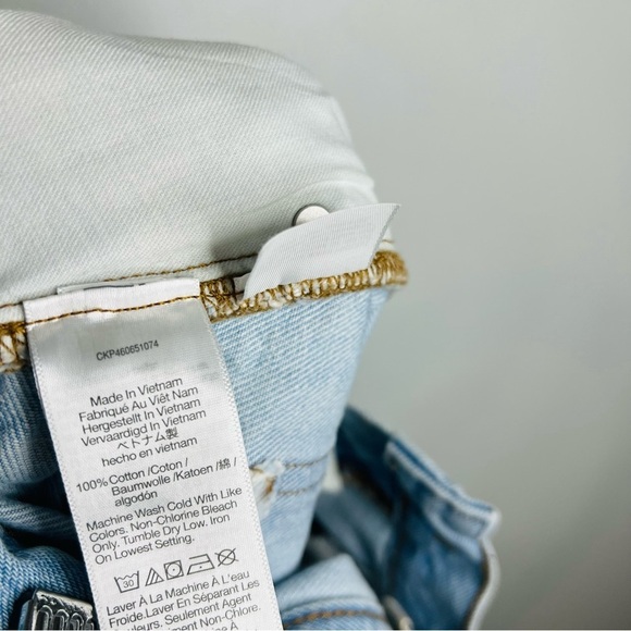 MADEWELL relaxed denim shorts light blue wash size 26 - Picture 3 of 8